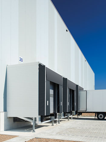 Energy-efficient loading houses